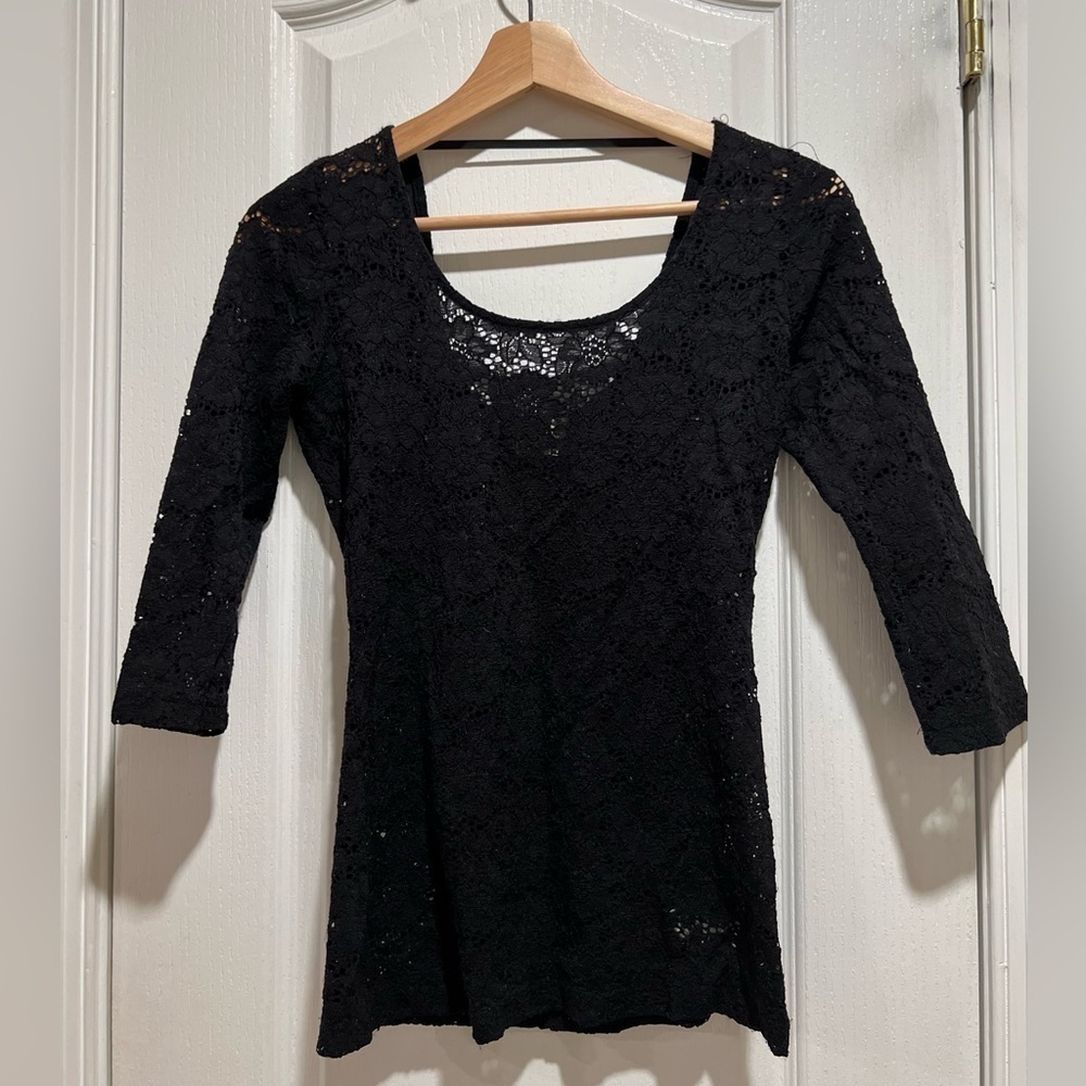 Pins and needles lace top from urban outfitters, size Small